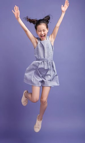 光溜溜女孩跳舞视频大全高清