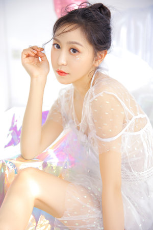 二次元巨乳美女