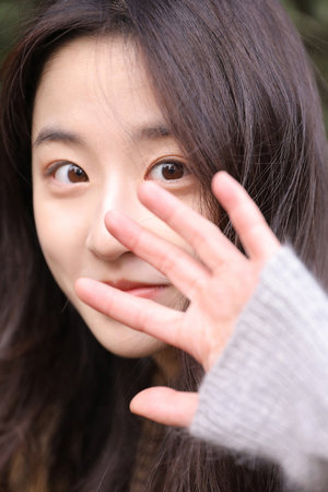 我半夜摸妺妺的奶C了她