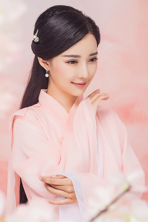 黑白双煞一女两男